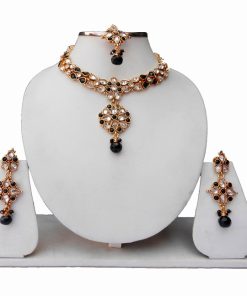 Stylish Designer Kundan Necklace Set with Earrings and Maang Tika-0
