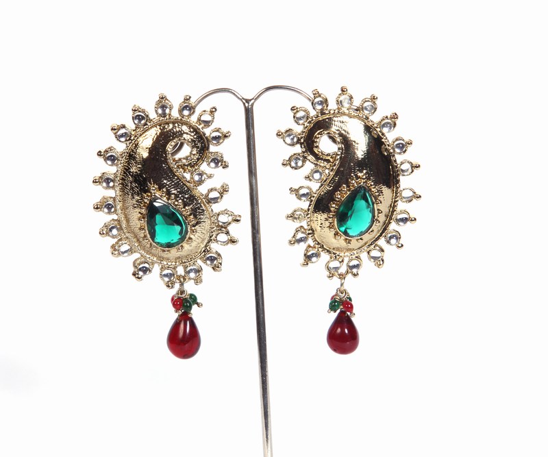 Best Collection of Fashion Earrings from India in Green Stones for Weddings-0