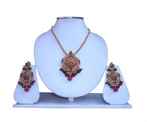 Buy Online Traditional Women’s Matching Pendant Set for Party Wear-0