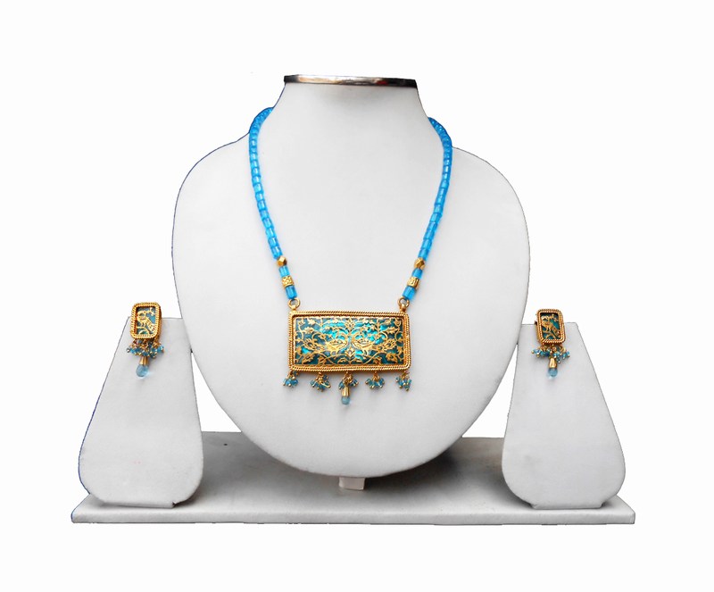 White Kundan Royal Necklace Set main image 1