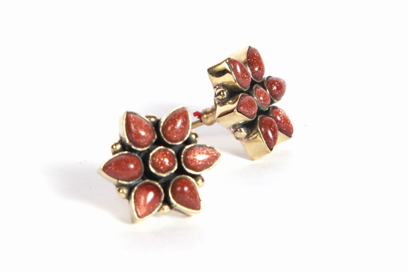 Elegant and Cute Stud Style Fashion Earrings from India in Red Sun Stone-0