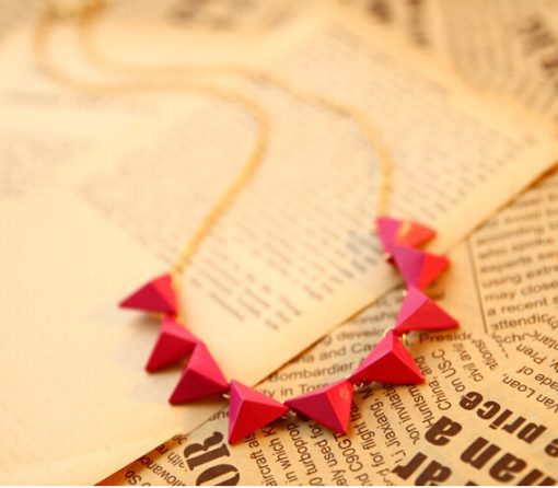 Hot Pink Triangle Shaped Beads Fashion Necklace Jewelry in Latest Design-0