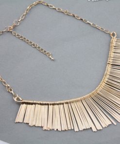 Enticing Women Necklace Jewelry in Sleek Golden Plates Arranged Together -2737