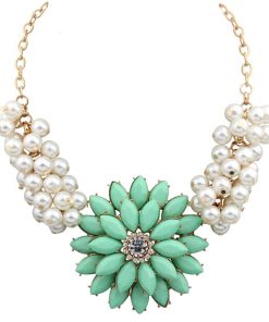 Pastel Green Flower Vintage Necklace with White Pearls for Ladies-0